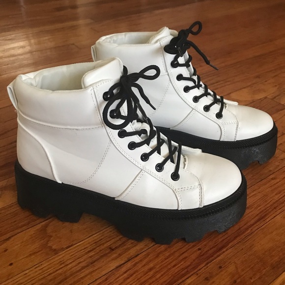 Forever 21 Chunky White Booties - Picture 4 of 9